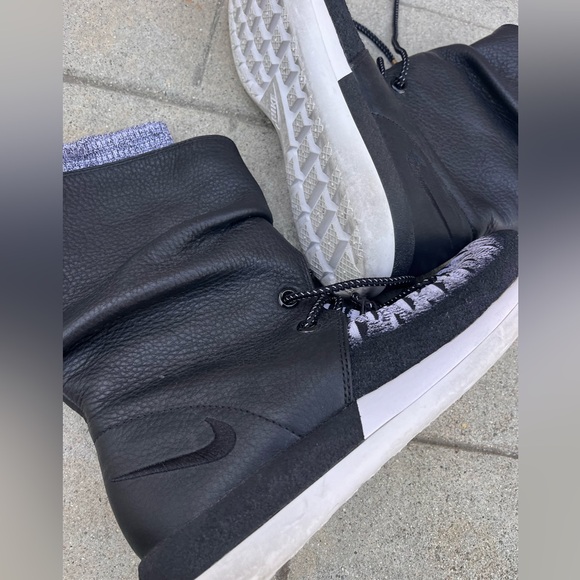- BN women’s Nike roshe two hi flyknit boots trainers black and white m, s… - Picture 7 of 12